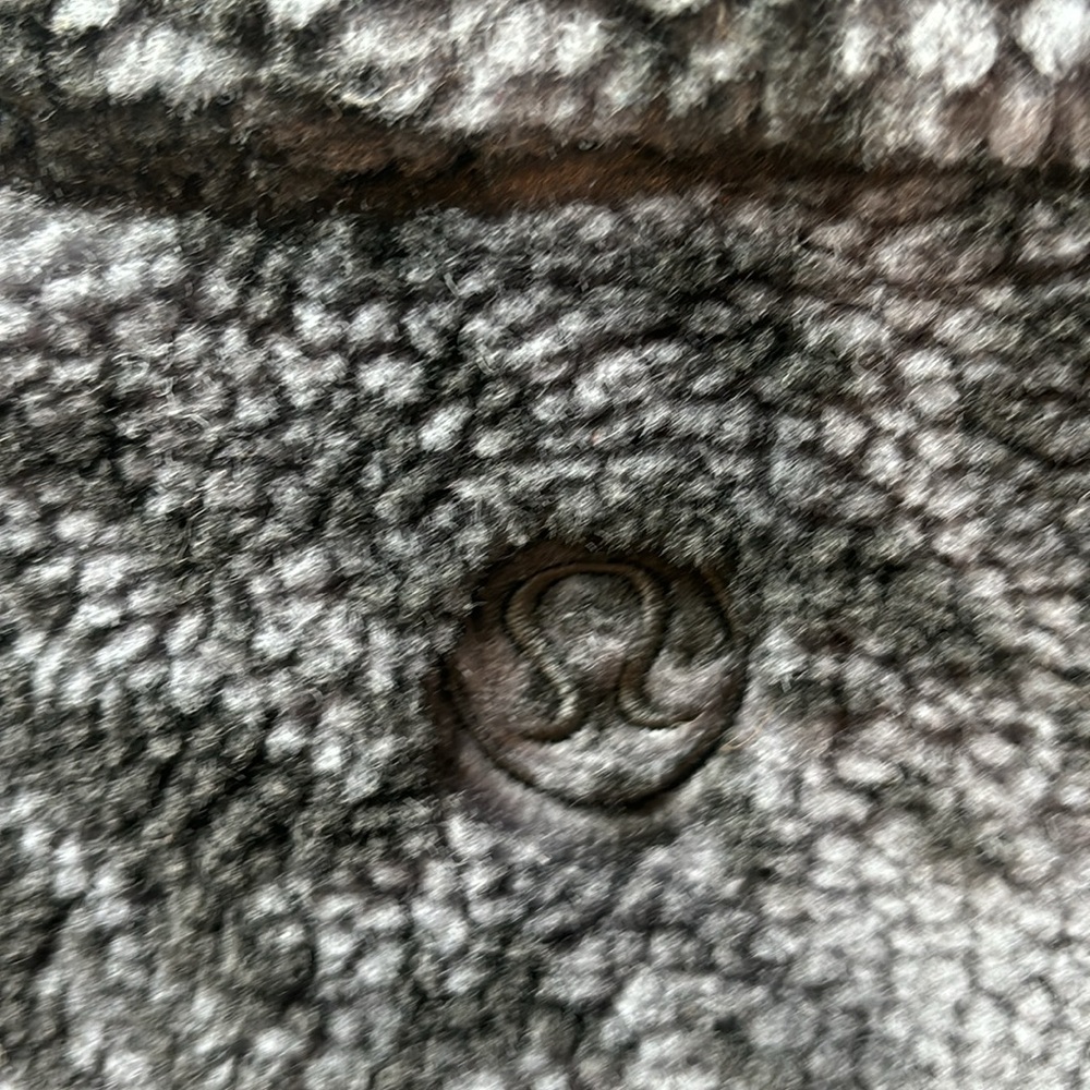 Lululemon Black Stripe Print Fuzzy Scuba - image 5